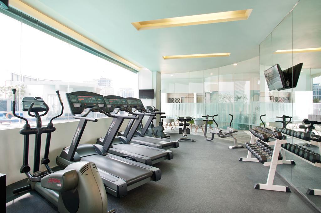Novotel Jakarta Gajah Mada Esterno foto